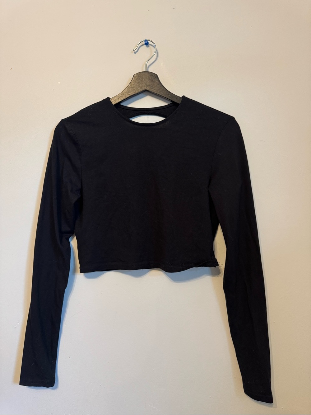 H&M Black Long-Sleeve Cropped Tee
